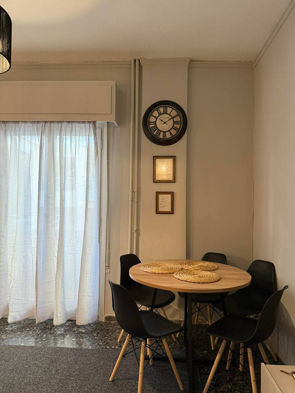 Korydallos Metro Apartment